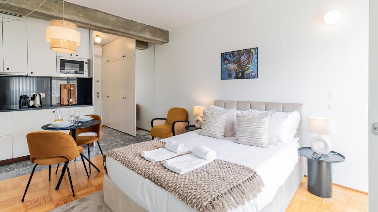 Ceuta Studio Apartments By Lovelystay Порту Экстерьер фото